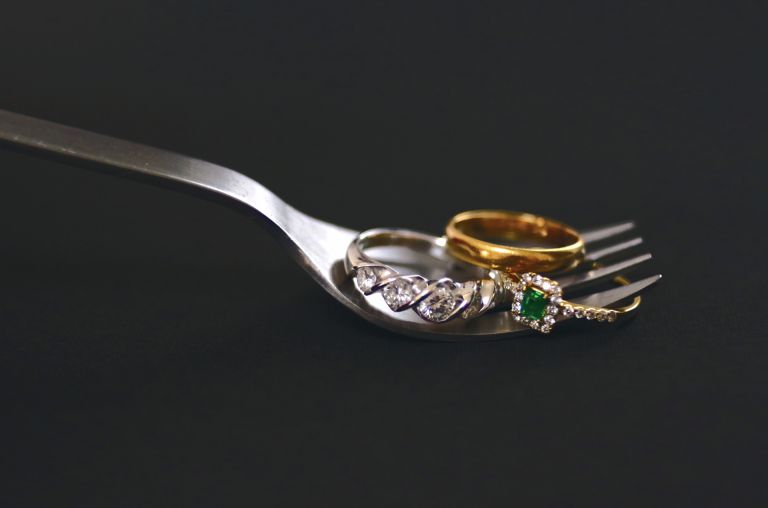 傘で変わる雨の日の気分と装い暮らしを彩る進化と選択肢