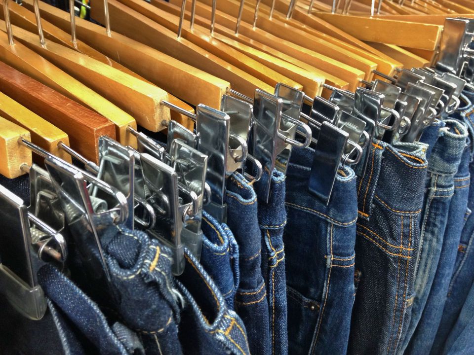 日傘で彩る夏のスタイル